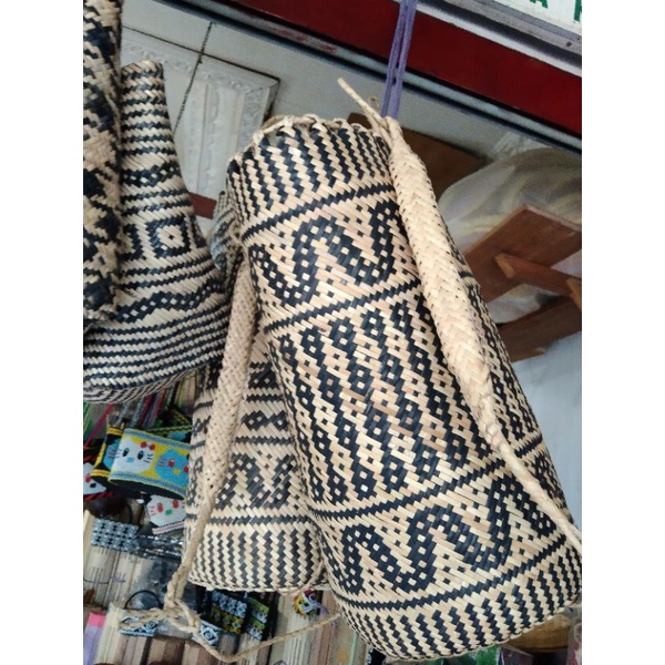 Tas Anjat Rotan Tas Selempang Tradisional Rotan Kerajinan Khas Dayak Kalimantan