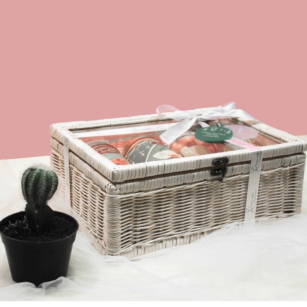 

Wooden Box/Box Anyaman/Box Hadiah/Box Kayu/Box Hampers/Parcel Lebaran