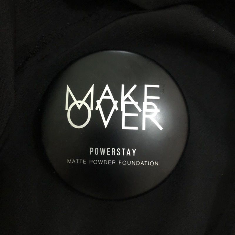 PRELOVED make over powerstay matte powder fondation W22 “WARM IVORY