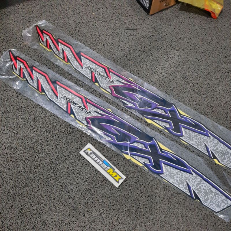 PROMO READY STOK LIS LIST LIS STRIPING STICKER SUZUKI TORNADO GX WARNA HITAM FULL SET FULL BODY TING