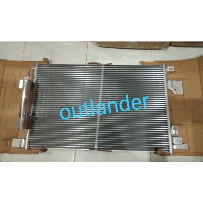 Condensor / Kondensor AC mitsubishi outlander