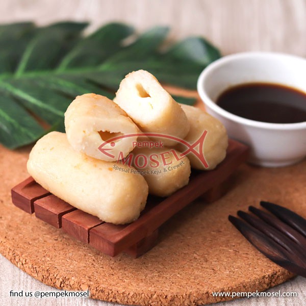 

Pempek Keju (1 Pcs)