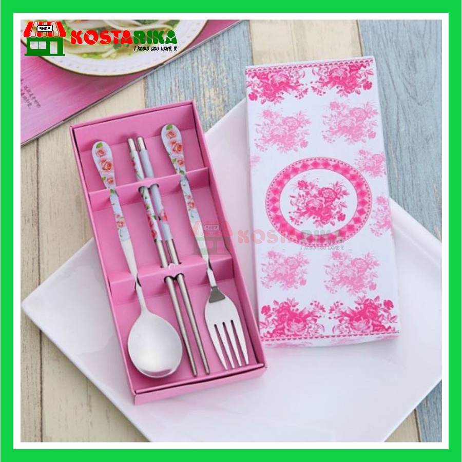 Sendok Garpu Sumpit Set 3 in 1 Stainless Box Pinky Souvenir