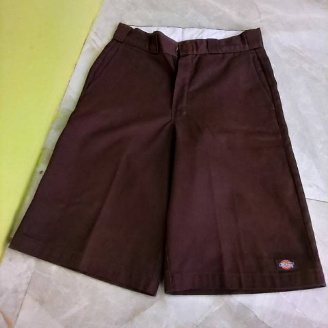 Celana pendek Dickies brown Honduras Size.30