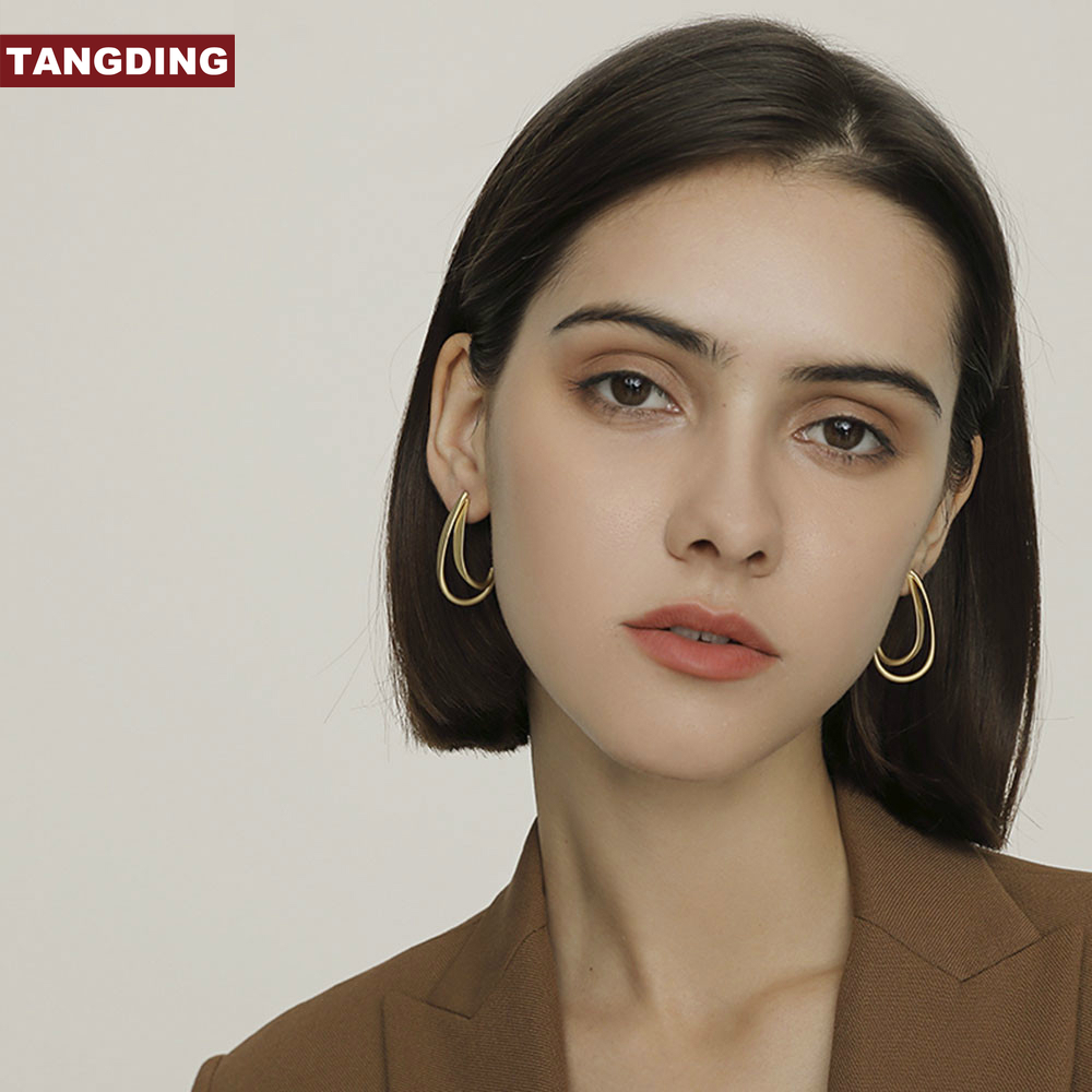 【COD Tangding】Korea Double-layer C-shaped Earrings Female Personality Simple Metal Simple Line Earstuds