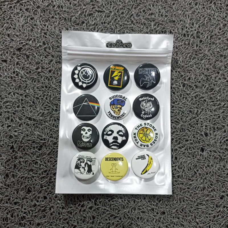 Pin button mini musik / band grosir terlaris isi 17pcs ( Kode : 108 )