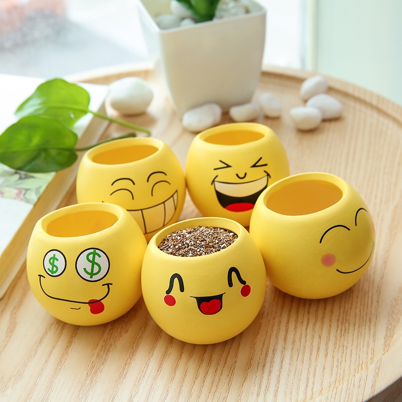 Grosir - 8074 Tanaman Hias Rumput Emoji / Vas Bunga Emoticon Emoji / Pot Emoji Emoticon / Pot Bunga Mini Lucu Imut / Pot Bisa Tumbuh Rumput