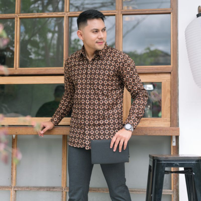 KEMEJA BATIK PRIA MOTIF GETENG PECAH SLIMFIT LENGAN PANJANG