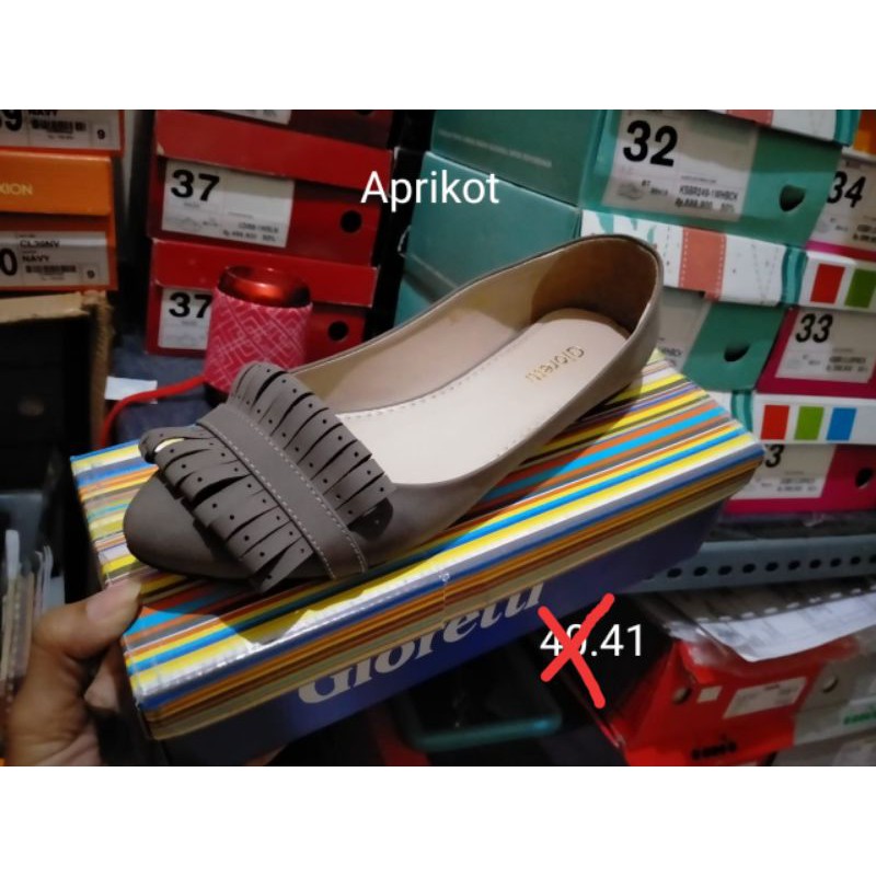Sepatu Wanita Gioretti Branded Matahari