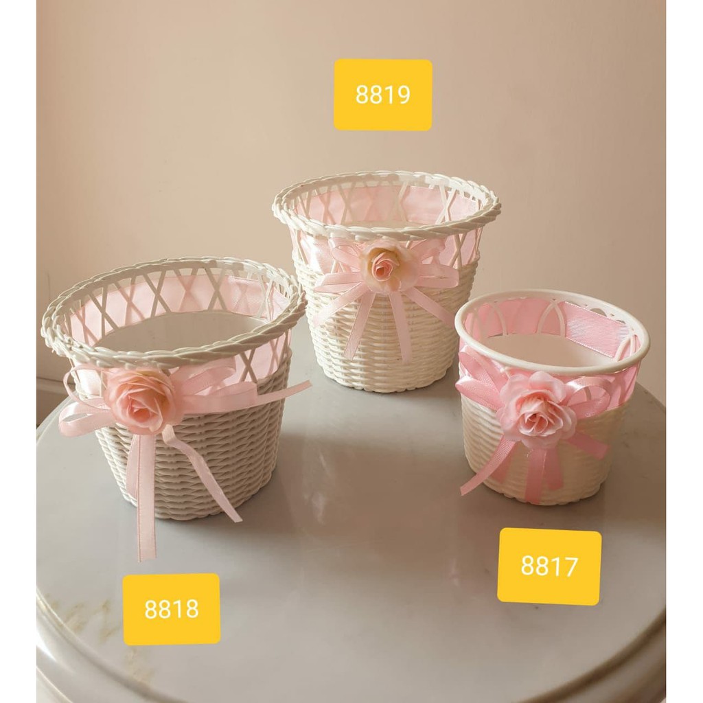 dnd VAS BUNGA ROTAN  PITA PINK pot rotan besar / pot bunga rotan vas pita vas putih/ pot bunga/ vas 