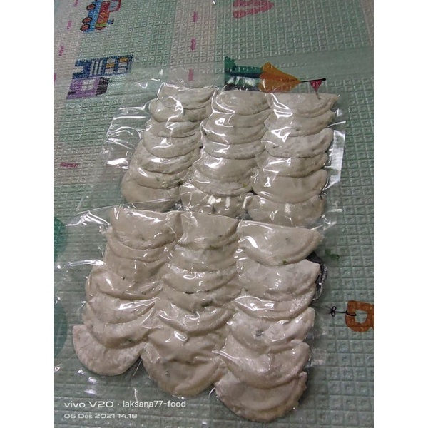 

cireng isi termurah,terenak.kemasan vacuum..10000.isi 13