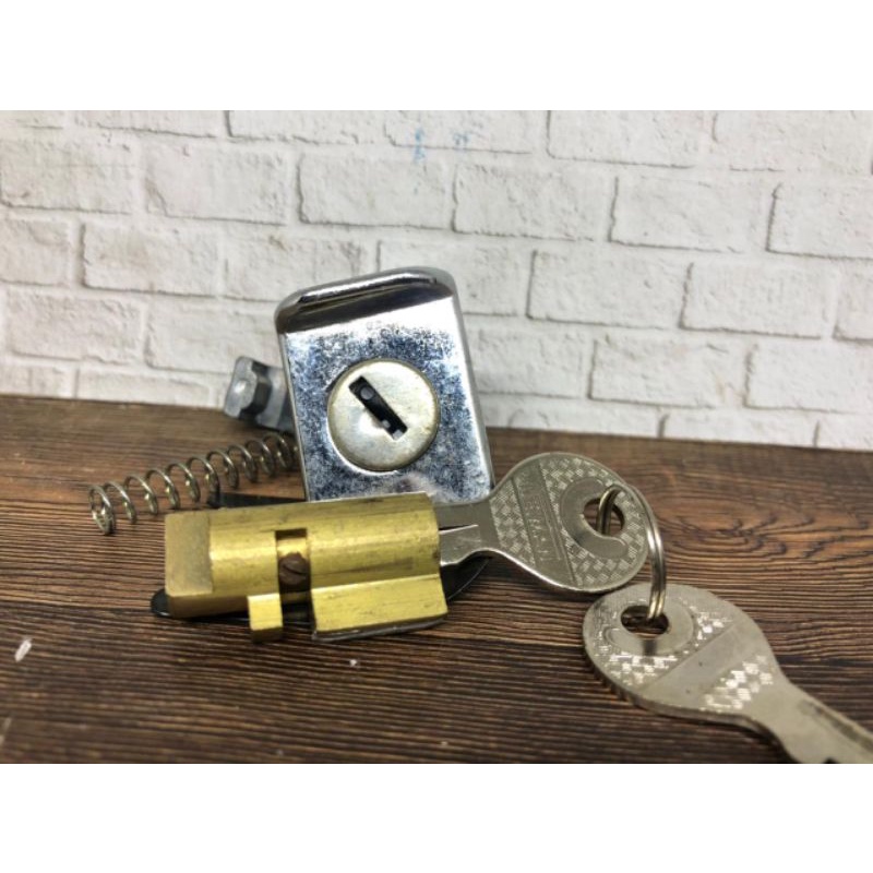 kunci stang set bagasi vespa super 66 sprint s l neiman