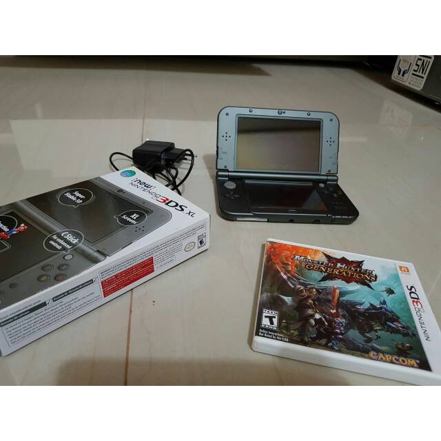 New Nintendo 3DS XL warna Jet Black second