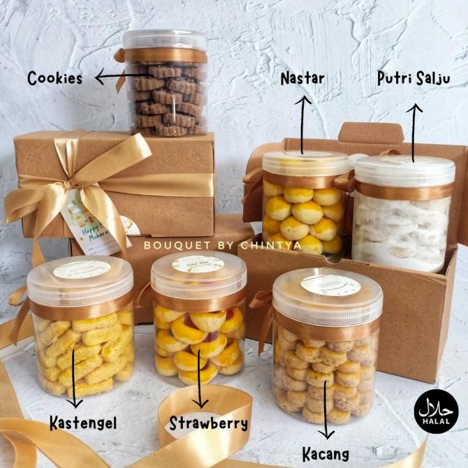 

Paket Isi 4 - Hampers Kue Kering Lebaran Idul Fitri Eid Mubarak Nastar Sarahasana_