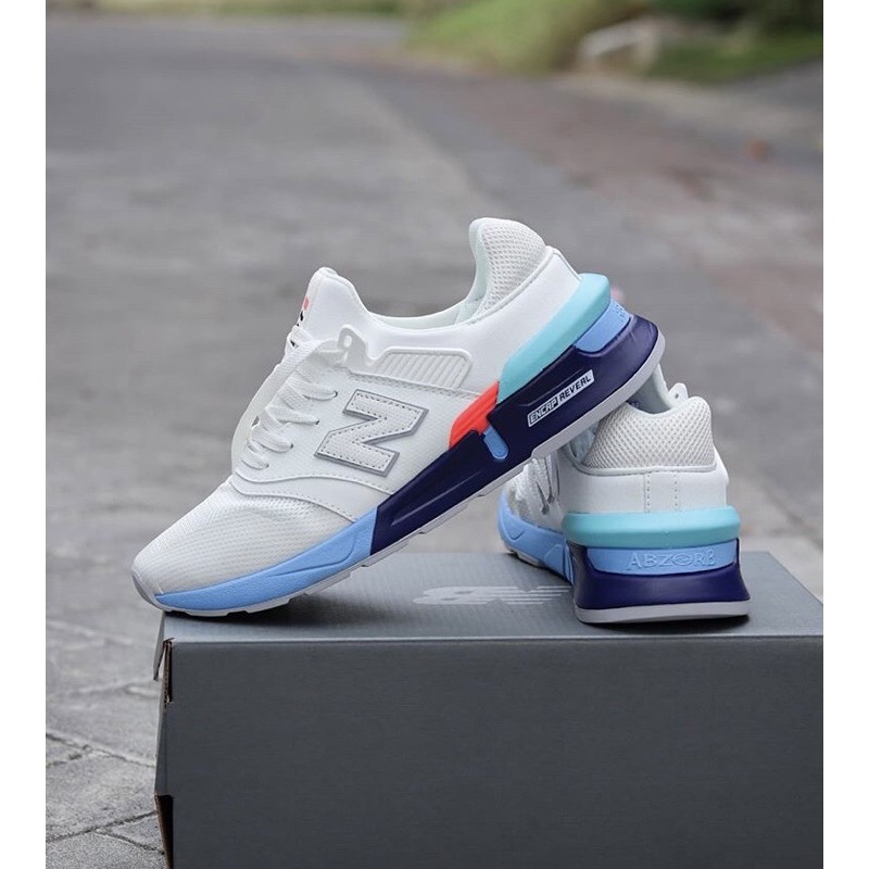 NEW BALANCE 997s WHITE BLUE