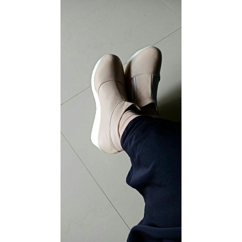 Sepatu Boots Wedges Wanita Sakuragi Etnikshoes