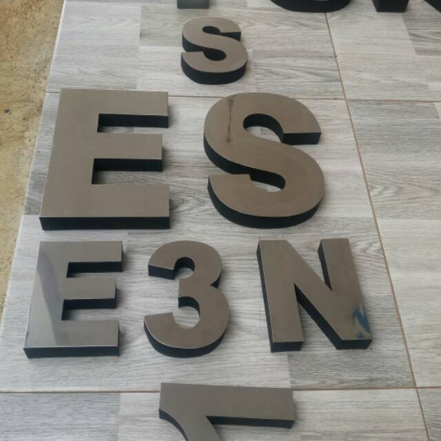 Huruf timbul stainless