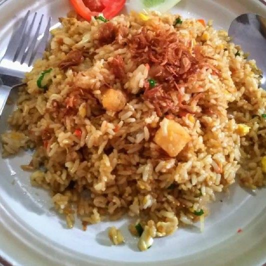 

Nasi goreng ikan asin
