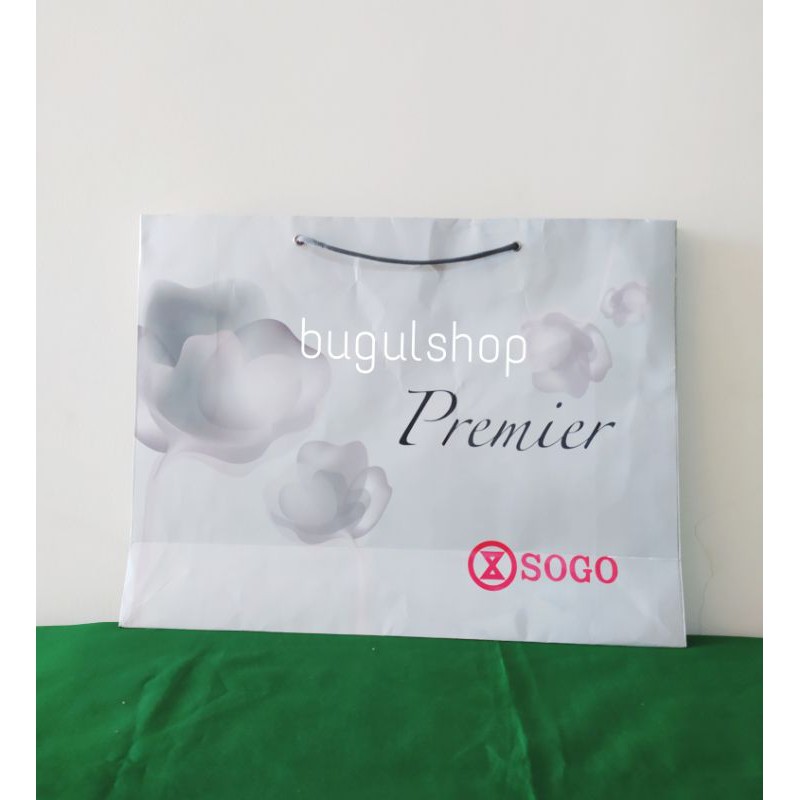 

Paper Bag SOGO / Tas Belanja / Shopping Bag SOGO Premier