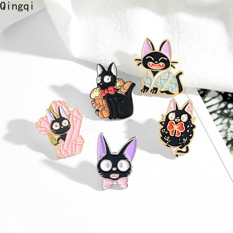 Bros Pin Enamel Desain Kartun Hewan Kucing JiJi Warna Hitam Untuk Tas Topi Pakaian