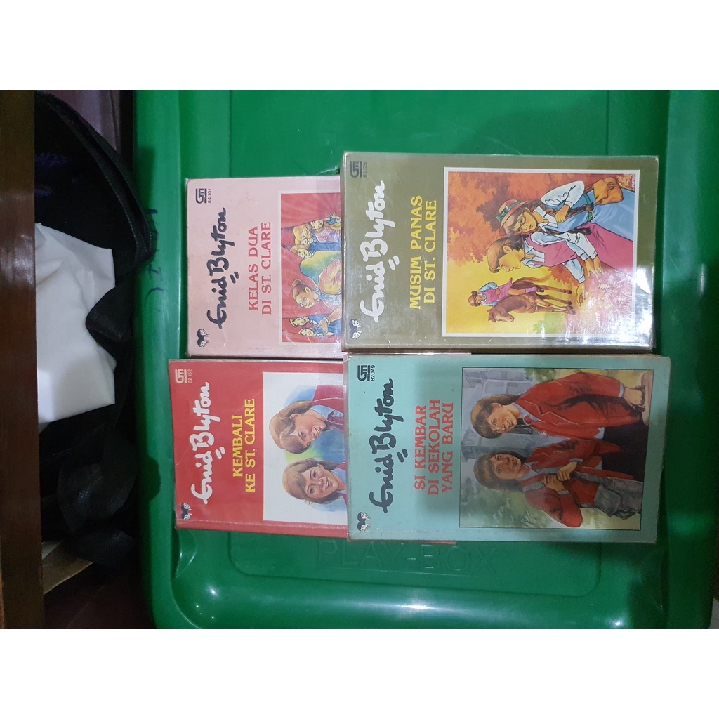 (Preloved) Novel Si Kembar_Enid Blyton