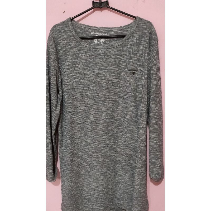 KAOS WANITA PHENOMENAL LENGAN 7/8 (PRELOVED)