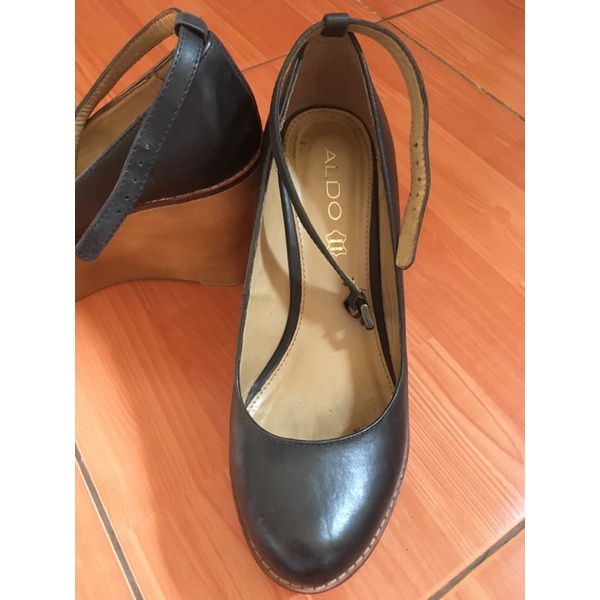 Aldo Black Wedges Preloved