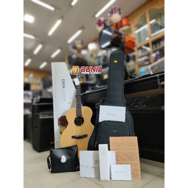 Enya EA-X1 Pro EQ TransAcoustic Guitar - Natural