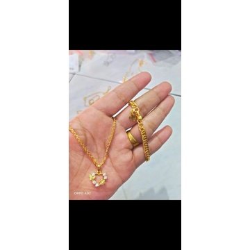 perhiasan lapisan emas london