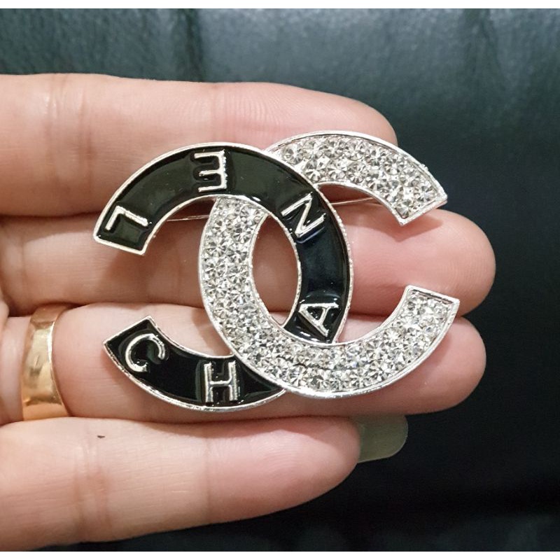 BROS GU CCI SWAROVSKI IMPORT MEWAH