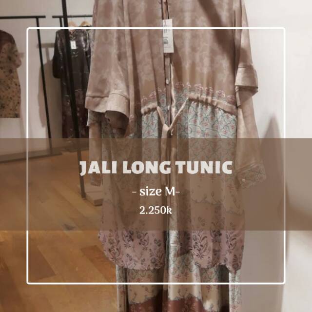 Jali Long Tunik Ria Miranda x Galleries Lafayette