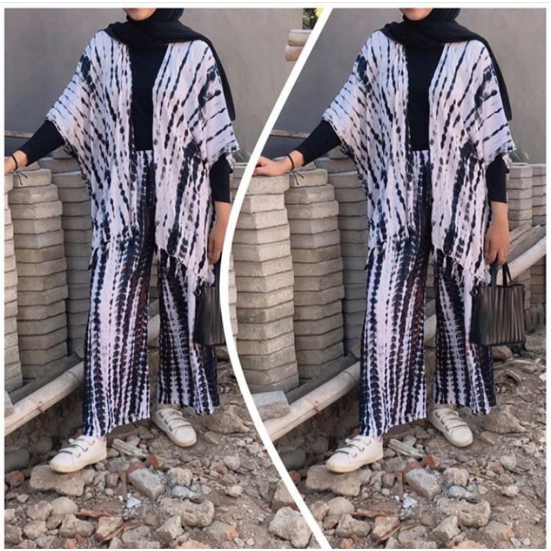 

One Set Tie Dye White