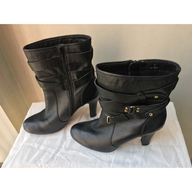 Preloved Marks and Spencer Boots