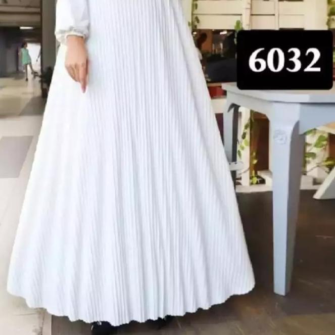 Gamis Plisket Putih Jumbo / GAMIS PLISKET MAXY PUTIH –SMI.308383