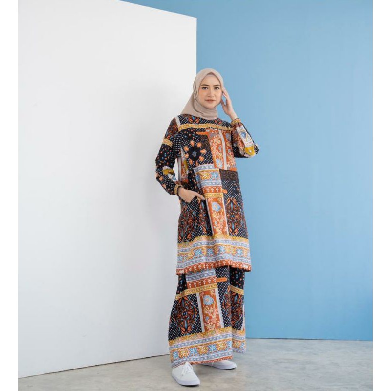 Twotone Flowy Black pattern by Ema Daily