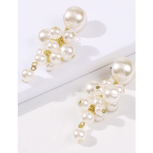 LRC Anting Tusuk Fashion Pearl White Pearl Alloy Geometric K44996