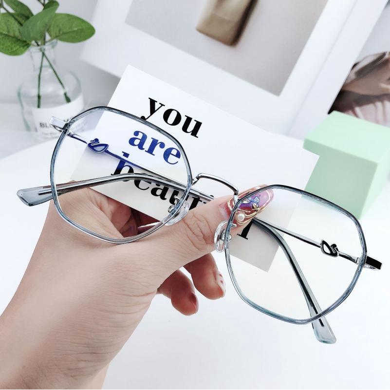 Kacamata Anti Radiasi Bahan Metal Untuk Wanita