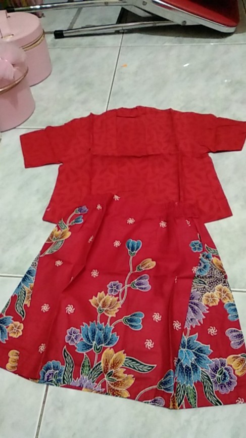 Kostum Anak, Kebaya Balita, Kebaya Batik, Kutubaru, Kitubaru Anak, Batik Embos,  Setelan Batik Anak