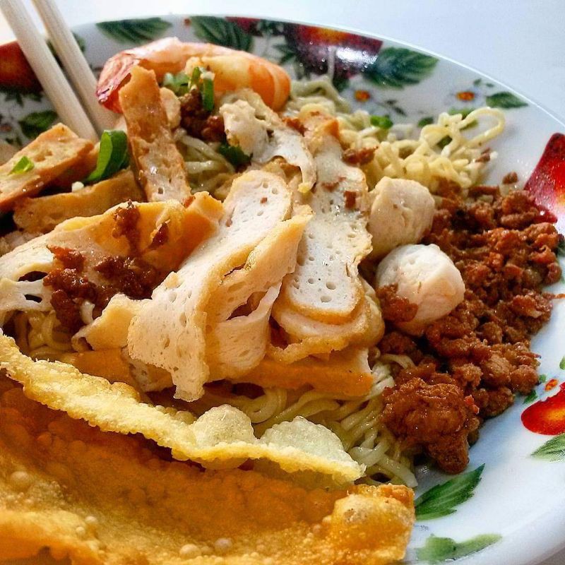 

Bakmi seafood tiocu pontianak
