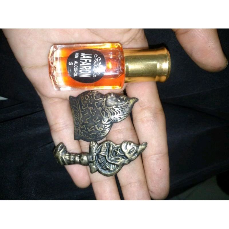 paket keris plus minyak wangi jafaron 100%asli