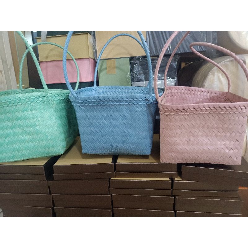 

tas anyaman model kotak nasi box 22 isi 1 pcs