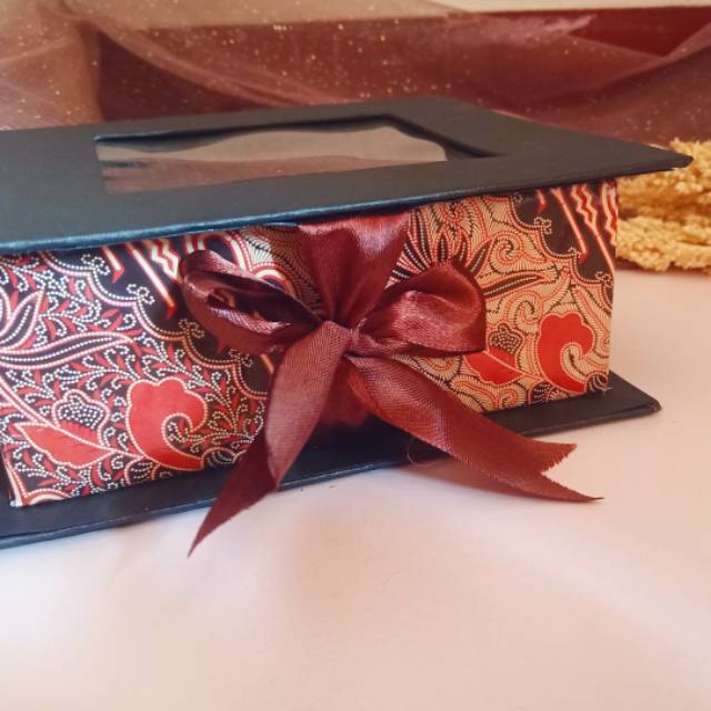 

gift box custom