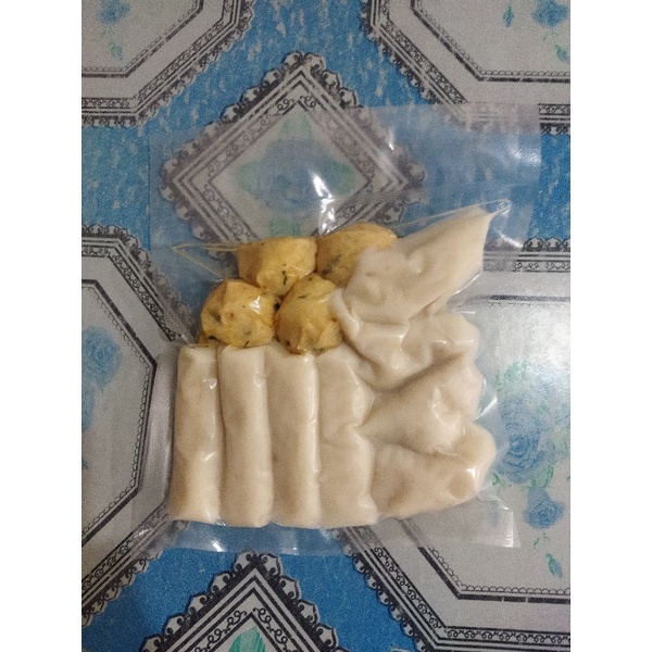 

Pempek Palembang Ukuran Mini Campur 12 pcs kemasan Vacuum