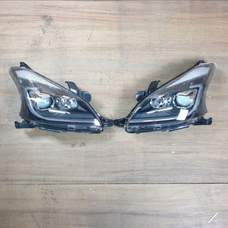 Headlamp avanza xenia 2012-2013-2014-2015