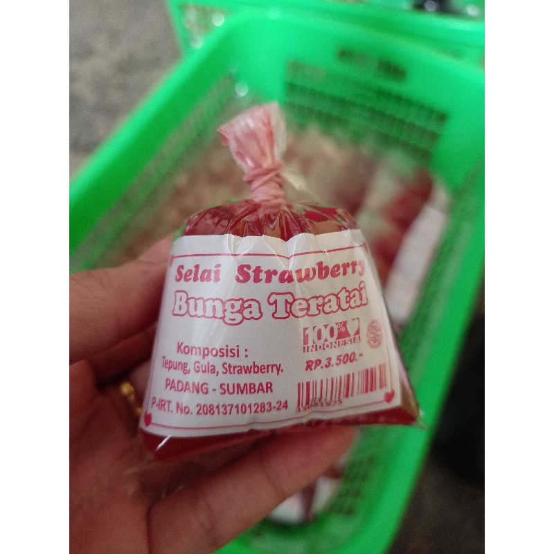 

Selai strawberry bunga teratai