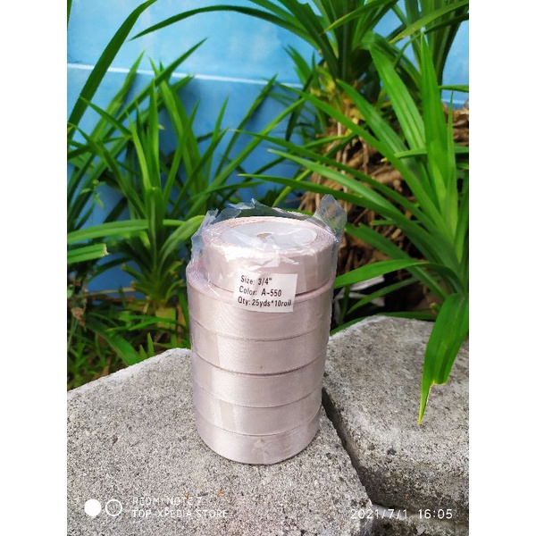 

pita satin 3/4inch 25yard 23meter merk sakura warna abu muda