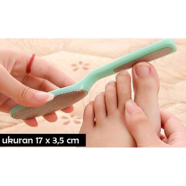 Penghalus Tumit Kapalan Telapak Kaki Foot Pedicure Alat Gosok Kuku Egg