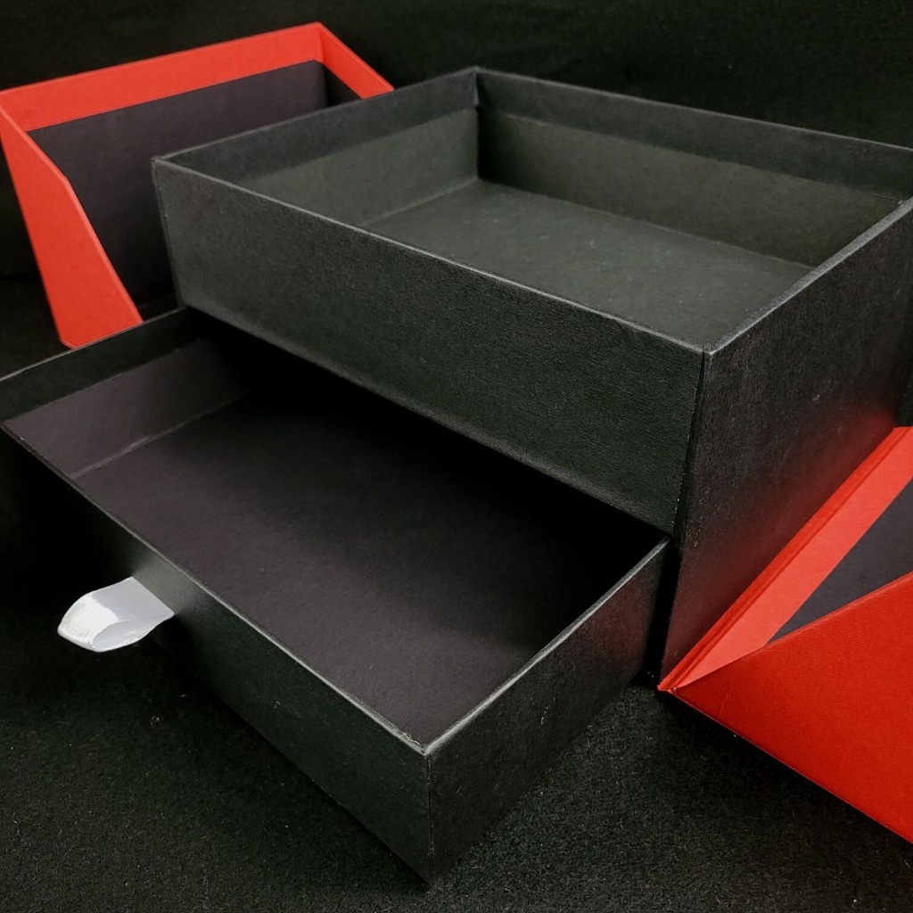 

HARDBOX 2 TINGKAT - LUXURY BOX - ukuran 25 cm x 20 cm x 11.5 cm