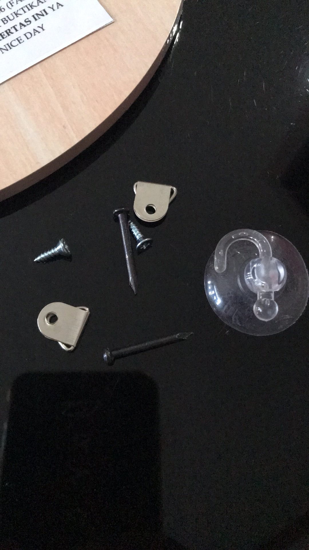 Gantungan Cantolan Besi + Paku Tembok