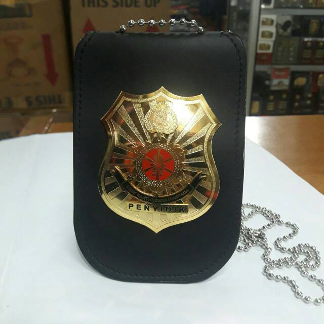 Kalung lencana penyidik polri